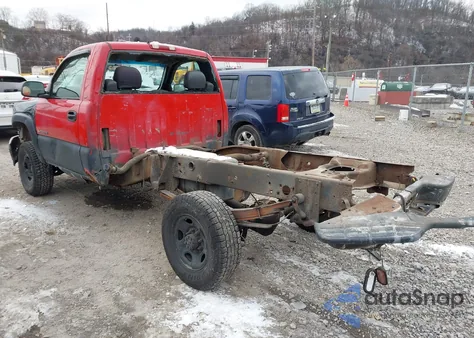 2002 Chevrolet Silverado 2500Hd from USA, damaged, VIN 1GCHK24U22E174101